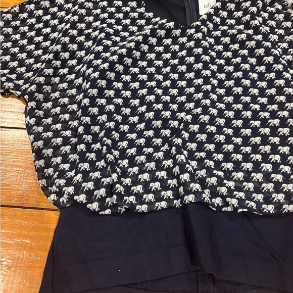(1006) CABI BLOUSE NAVY - Picture 3 of 6